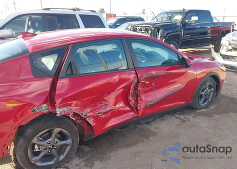 2025 Kia K4 Lxs z USA, uszkodzony, nr VIN 3KPFT4DE6SE164037